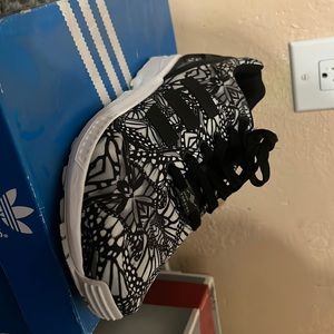 COPY - Adidas butterfly